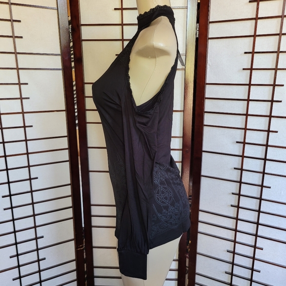 Cecila Cold Shoulder Top - Picture 3 of 9